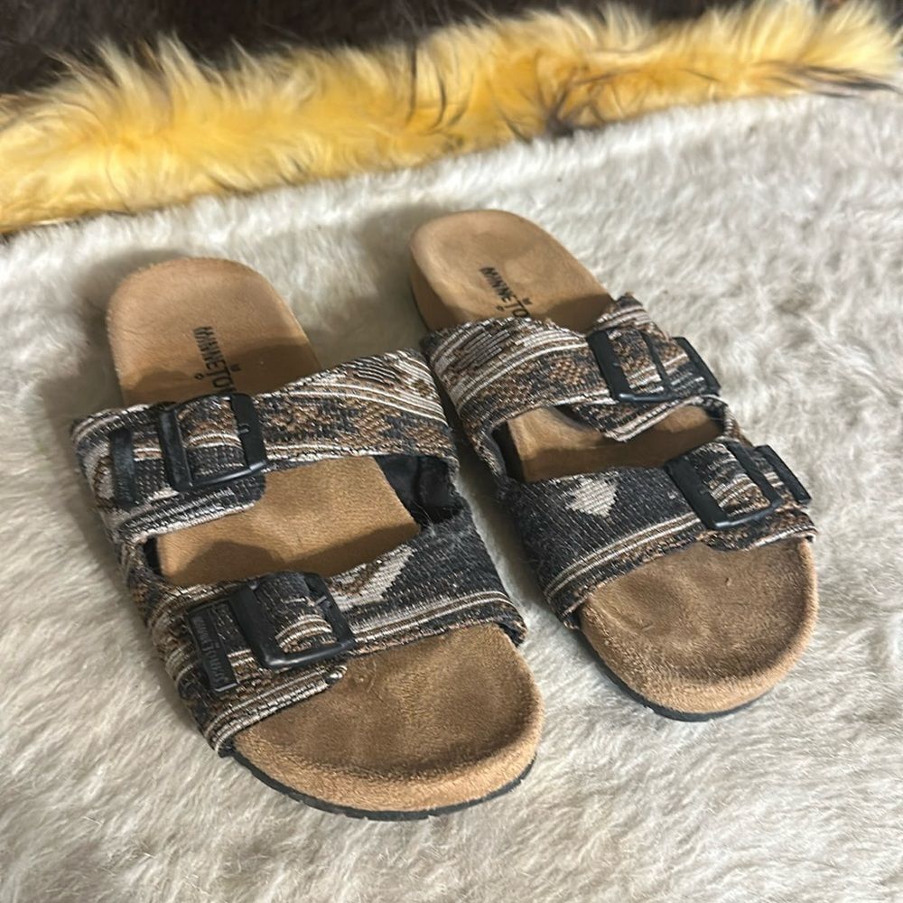Minnetonka sandals 8 (4100)